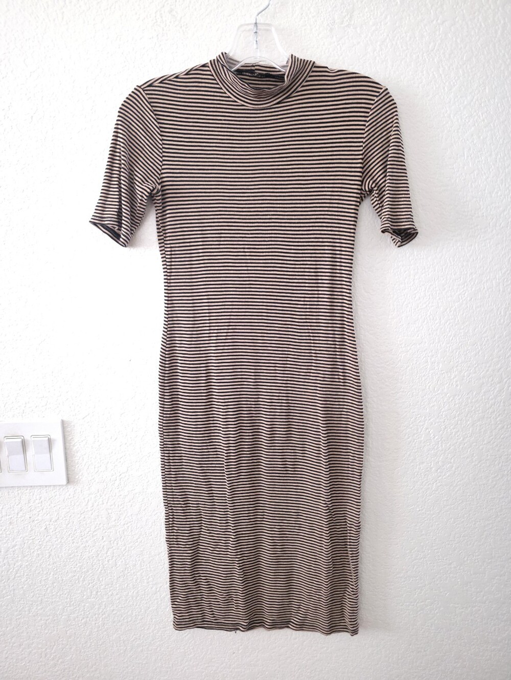 Striped Turtleneck Midi Dress in Tan and Black M